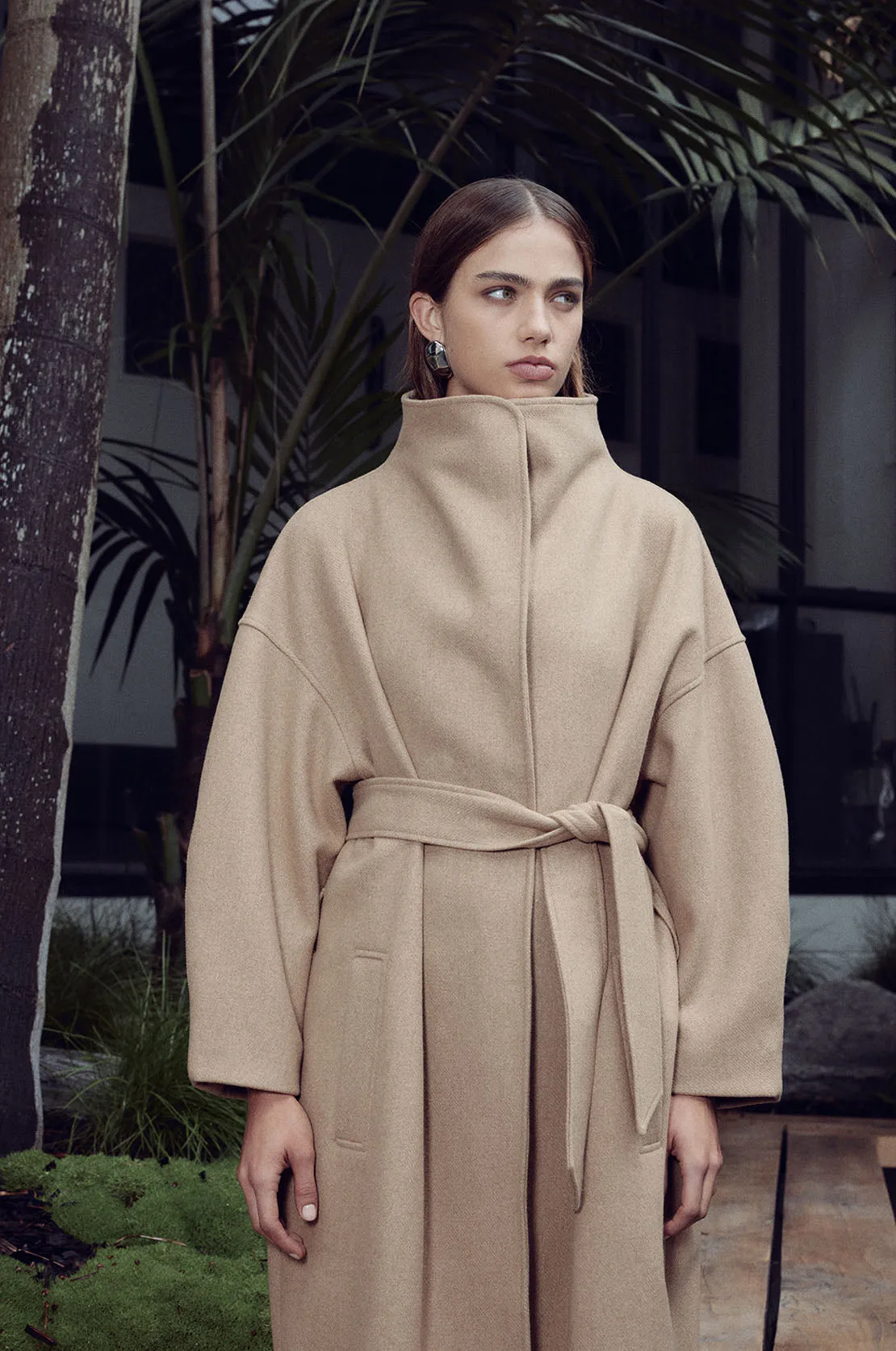 funnel coat / camel